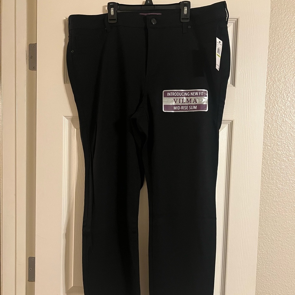 NWT Gloria Vanderbilt pants size 18